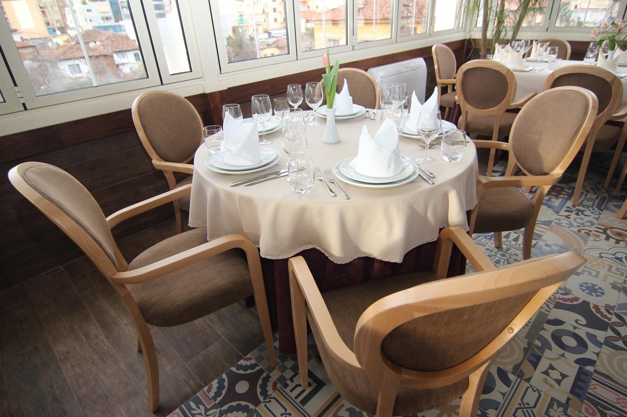 Hotel Boutique Restaurant Gloria Tirana Exterior photo